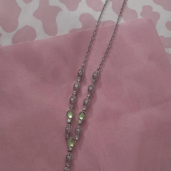Elegant Green and Silver Women's Necklace - Picture 2 of 5